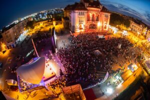Read more about the article Sunscreen Film & Arts Festival 2025 – filme noi, proiecții în aer liber, intrarea gratuită